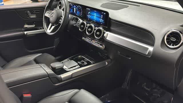 Used 2022 Mercedes-Benz GLB 250 4MATIC image 35