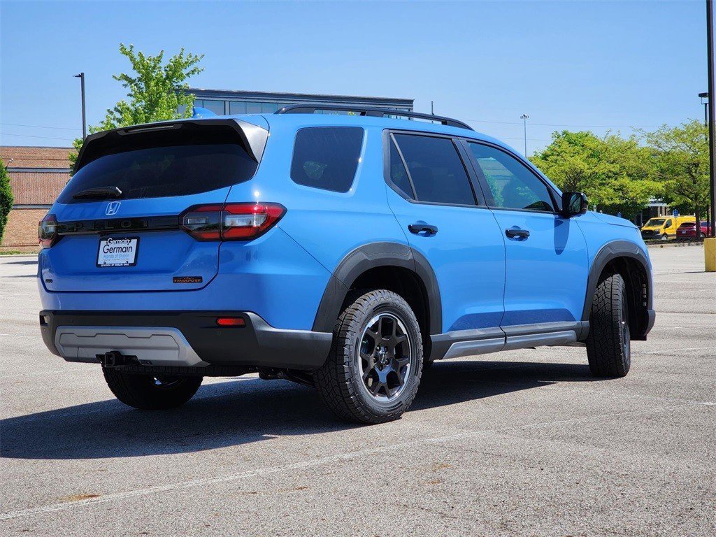 Used 2025 Honda Pilot TrailSport image 18
