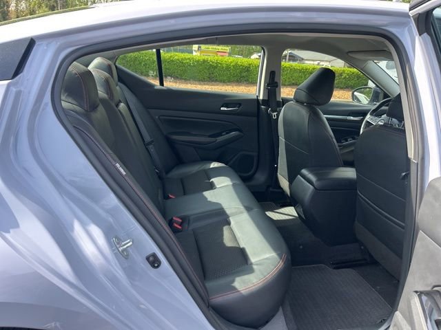 Used 2024 Nissan Altima 2.5 SR image 14