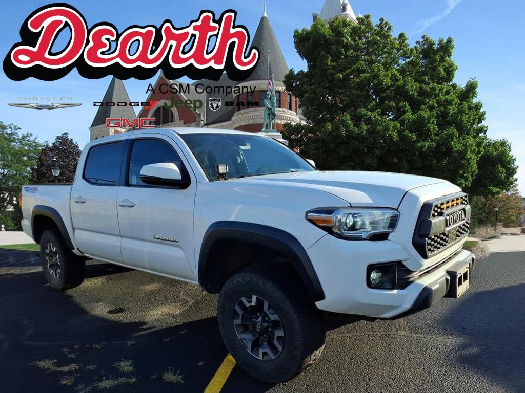 Used 2019 Toyota Tacoma TRD Off-Road image 1