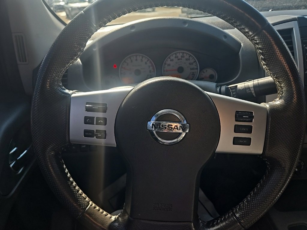 Used 2015 Nissan Frontier PRO-4X w/ Pro-4x Luxury Package image 16