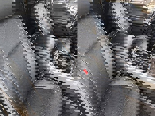 Used 2019 Ford F350 Lariat image 11