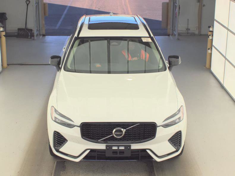 Used 2024 Volvo XC60 T8 Plus w/ Protection Package Premier image 4