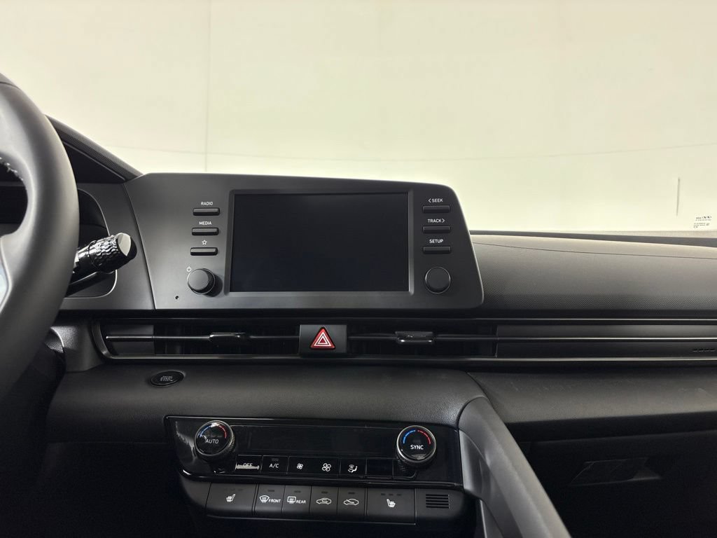 New 2026 Hyundai Elantra SEL Sport FWD image 23