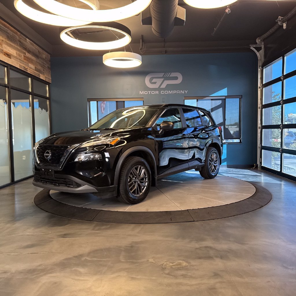 Used 2023 Nissan Rogue S AWD/4WD image 7