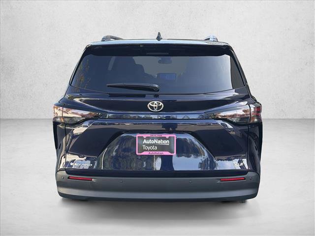 New 2026 Toyota Sienna XLE AWD/4WD image 6