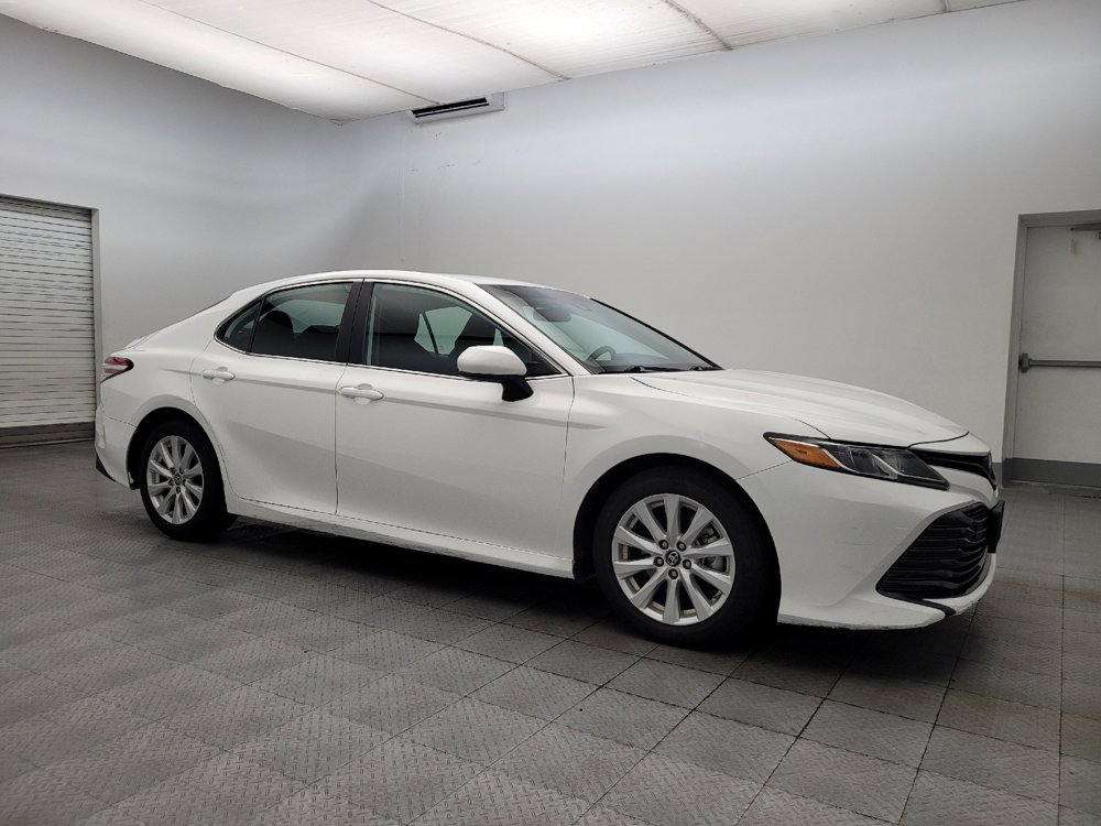 Used 2019 Toyota Camry LE image 11