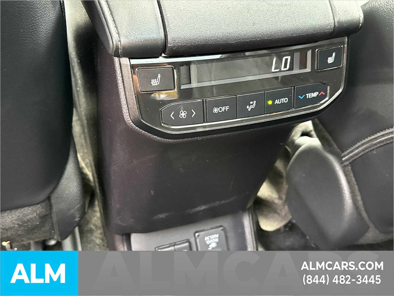 Used 2024 Toyota Highlander Limited image 29