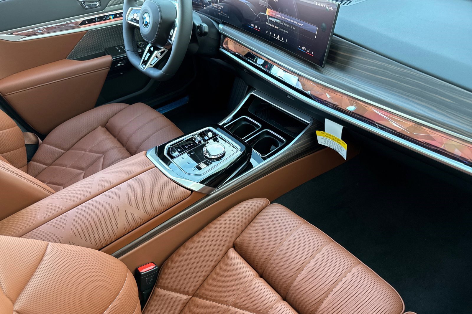 New 2026 BMW 750e xDrive image 27