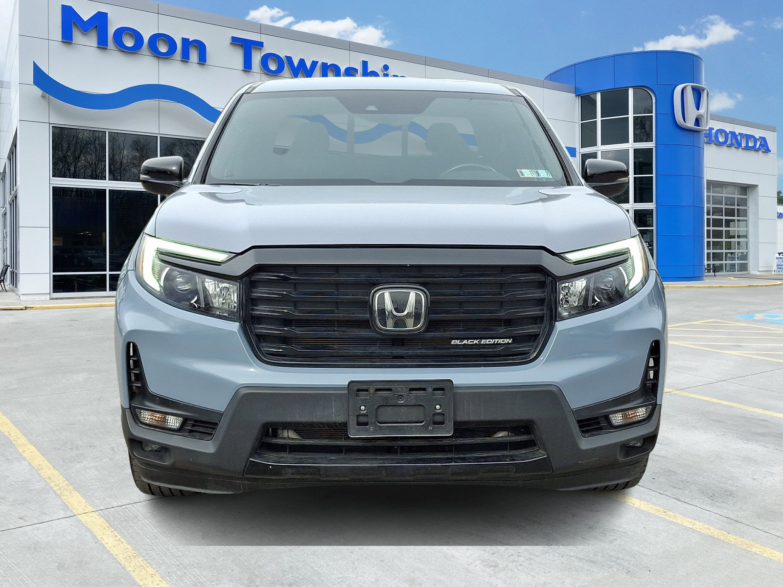 Used 2023 Honda Ridgeline Black Edition image 2