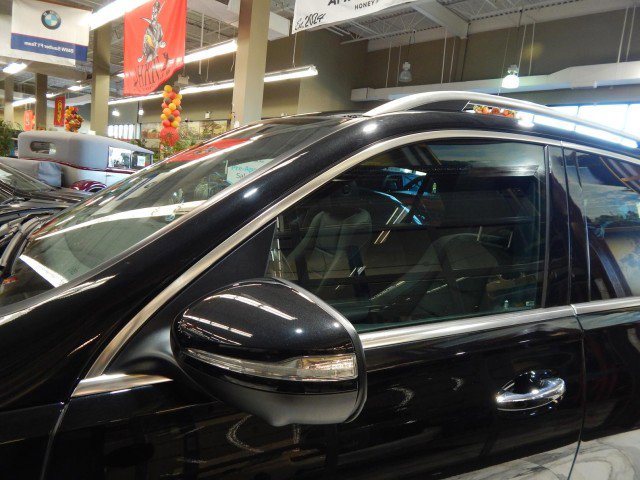 Used 2023 Mercedes-Benz GLE 450 GLE 450 AWD w/ AMG Line Exterior image 12