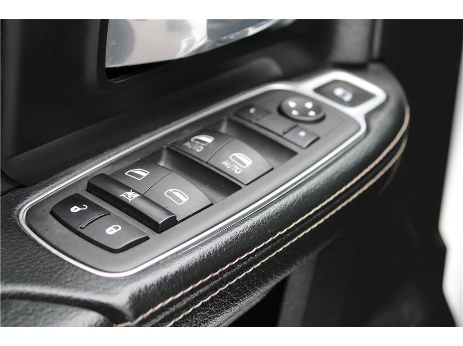 Used 2024 RAM 5500 Laramie image 14