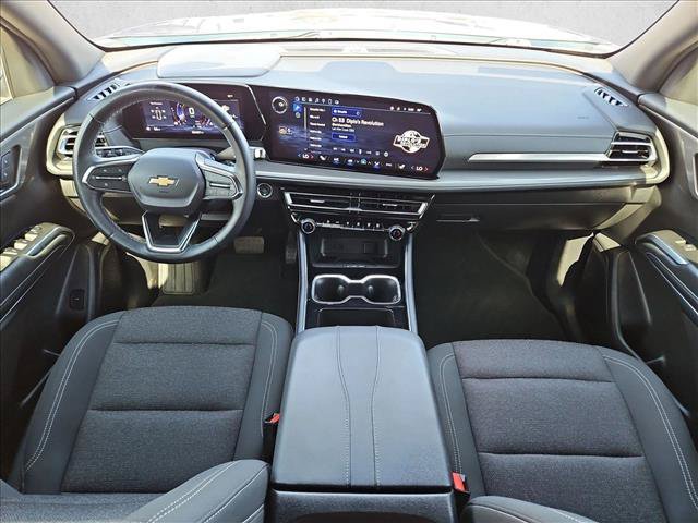 Used 2025 Chevrolet Traverse LT w/ Driver Confidence Package FWD image 22