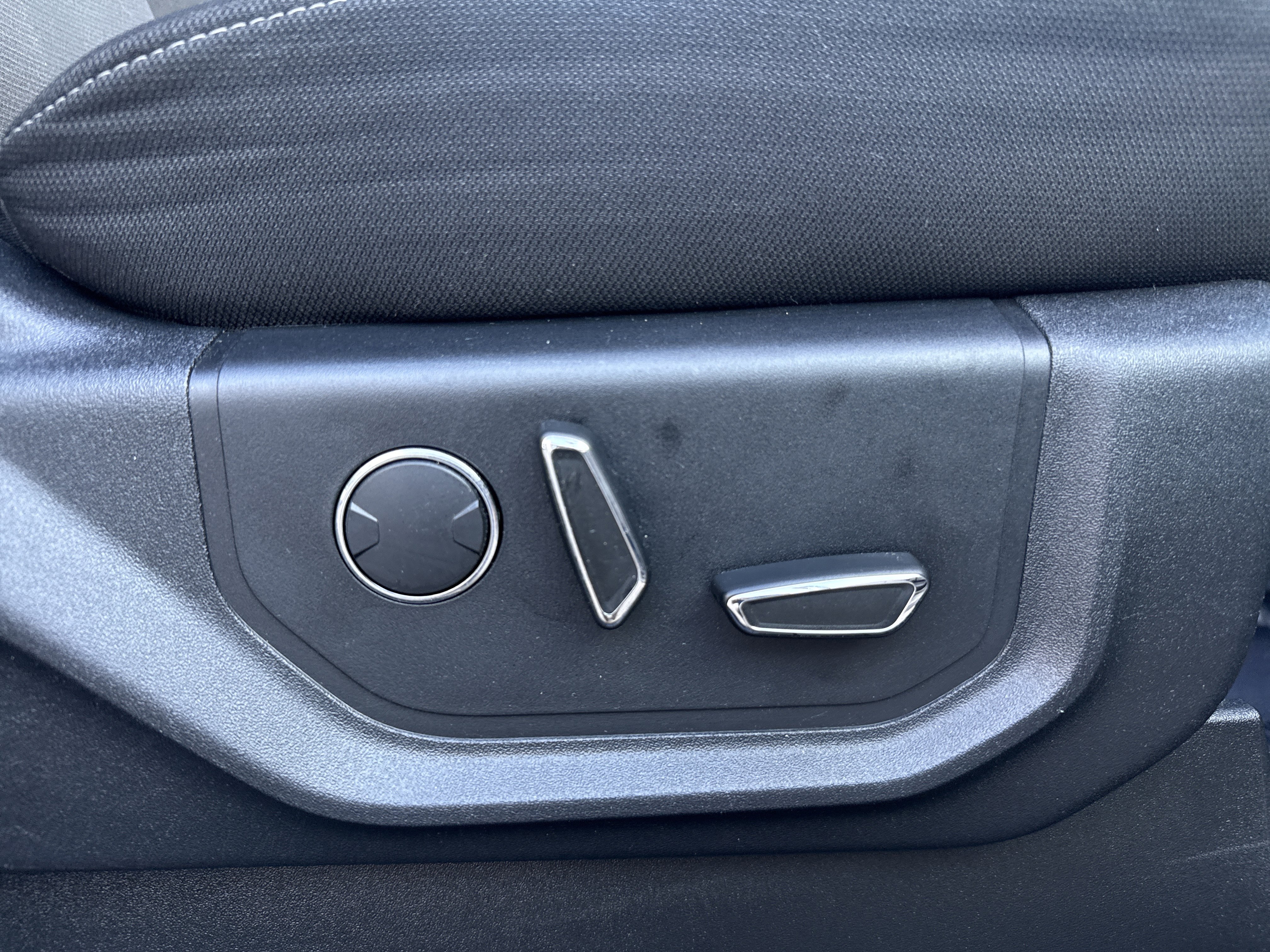 Used 2017 Ford F150 XLT w/ Equipment Group 302A Luxury image 31