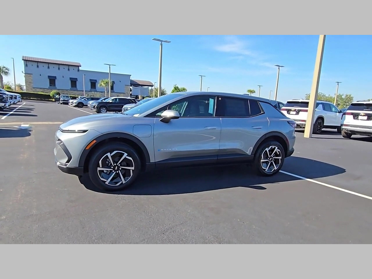 New 2026 Chevrolet Equinox EV LT image 16