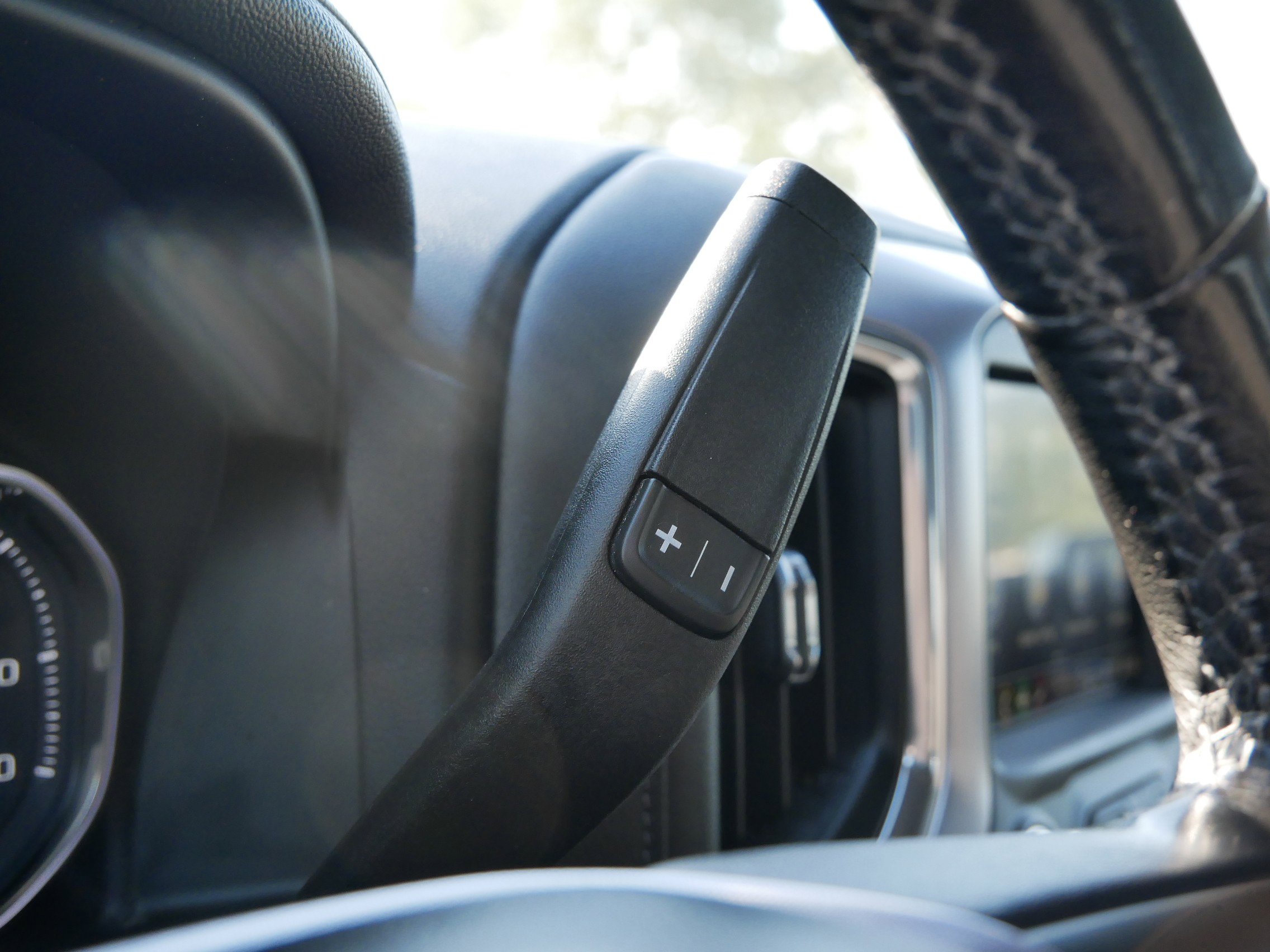 Used 2020 GMC Sierra 1500 SLE w/ SLE Value Package image 24