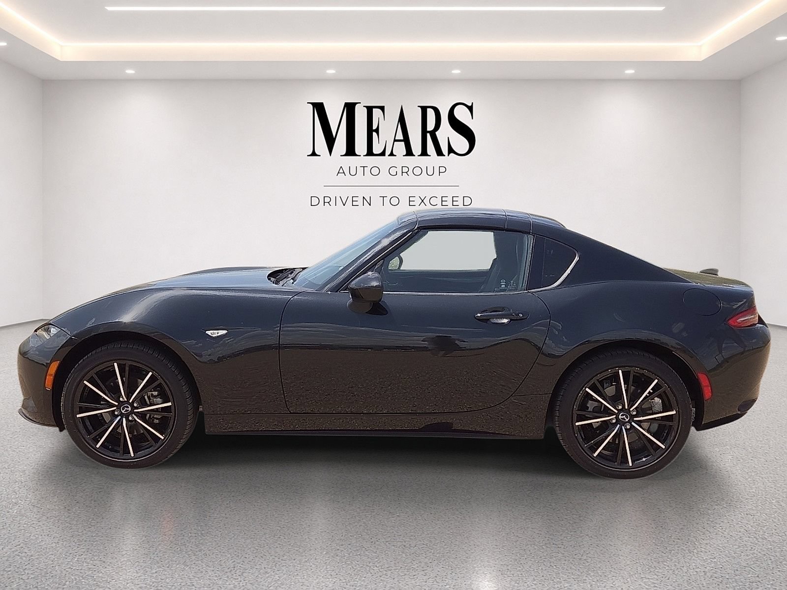 Used 2025 MAZDA MX-5 Miata RF Grand Touring RWD image 3