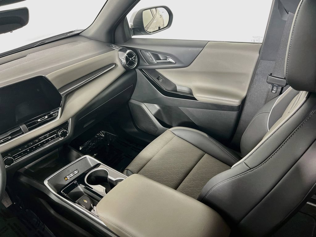 Used 2025 Chevrolet Equinox LT w/ Convenience Package II FWD image 22