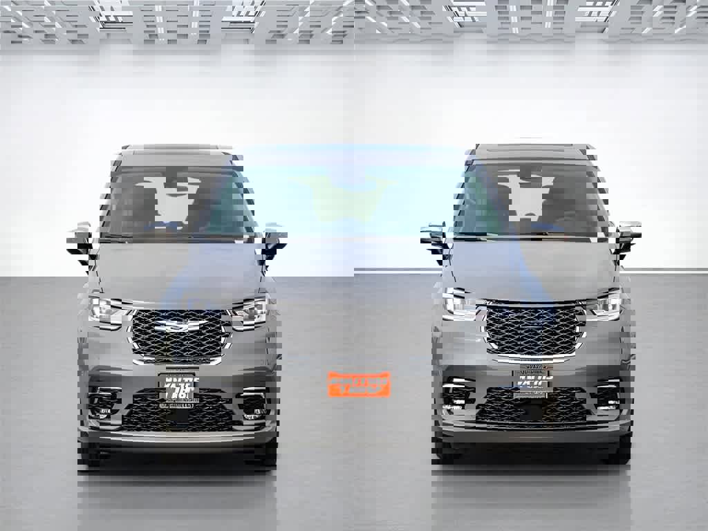 New 2023 Chrysler Pacifica Limited image 6