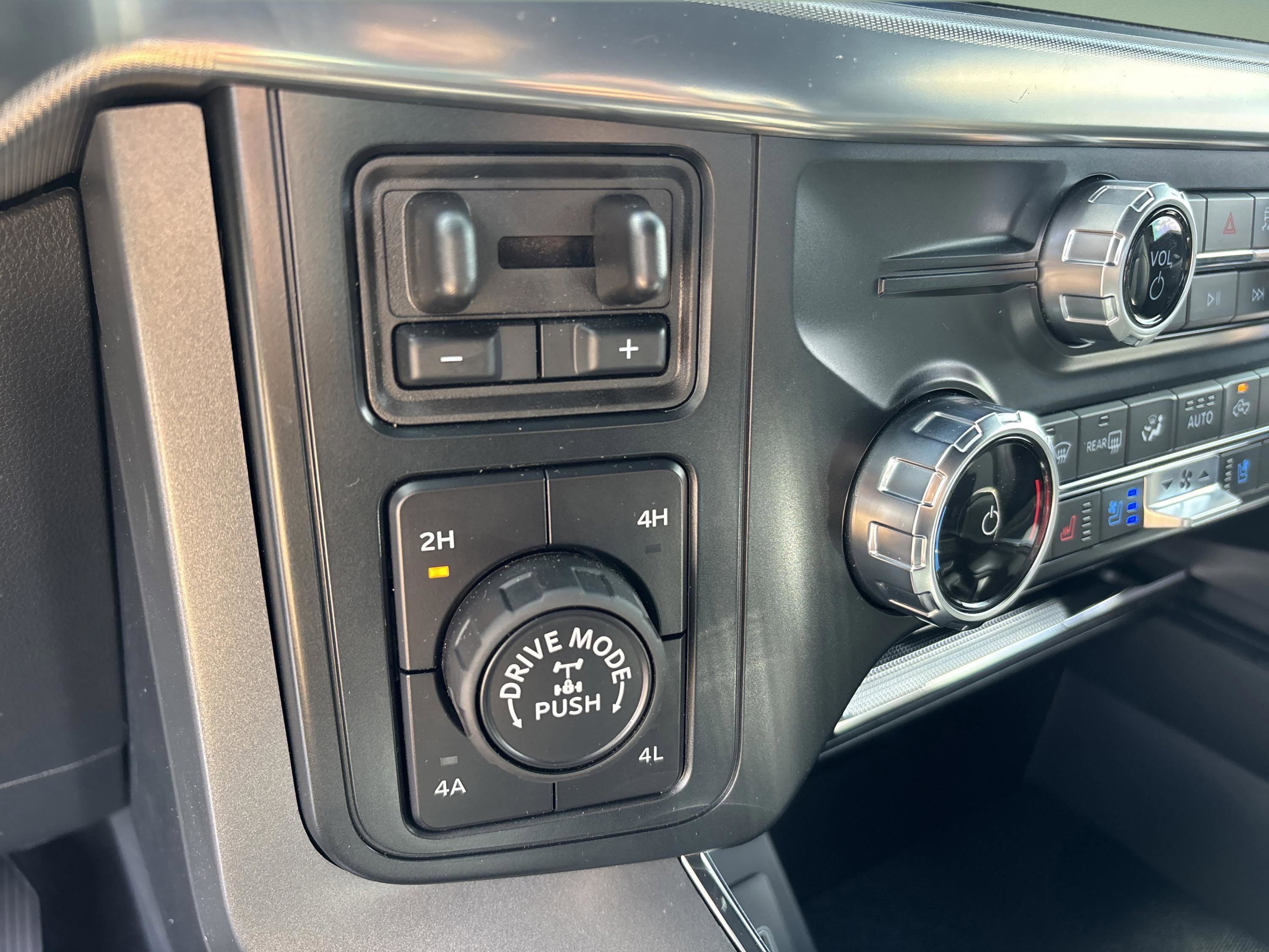 Used 2025 Ford F150 Lariat w/ Equipment Group 501A Mid AWD/4WD image 15