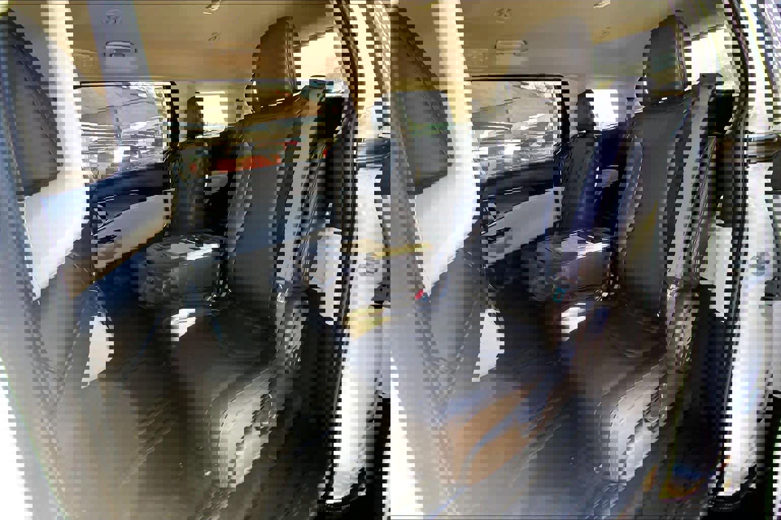 Used 2024 Kia Carnival LX image 18