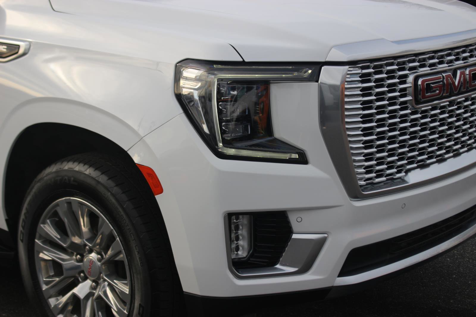 Used 2024 GMC Yukon XL Denali w/ Max Trailering Package image 9