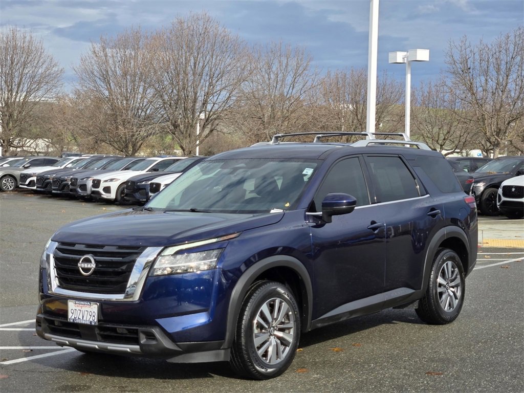 Used 2023 Nissan Pathfinder SL image 8