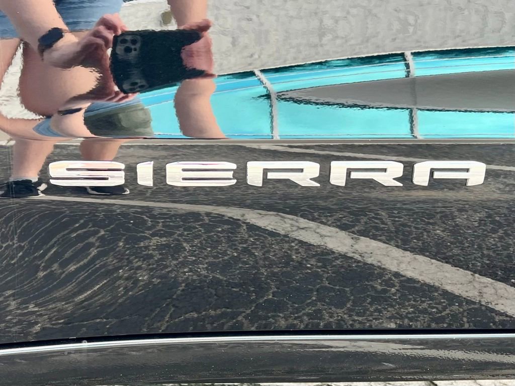 Used 2025 GMC Sierra 1500 SLT image 11