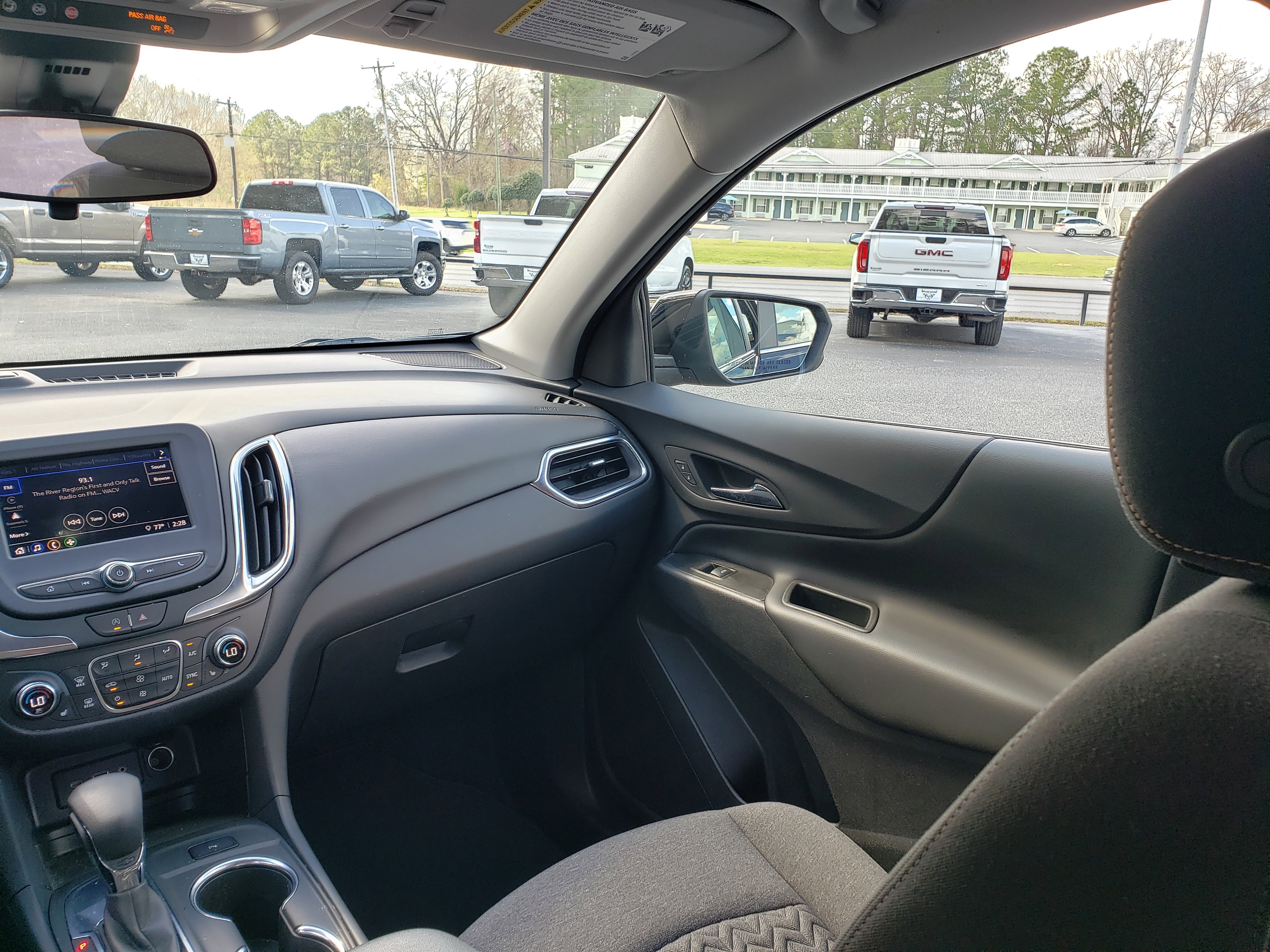 Used 2022 Chevrolet Equinox LT w/ Driver Convenience Package image 31