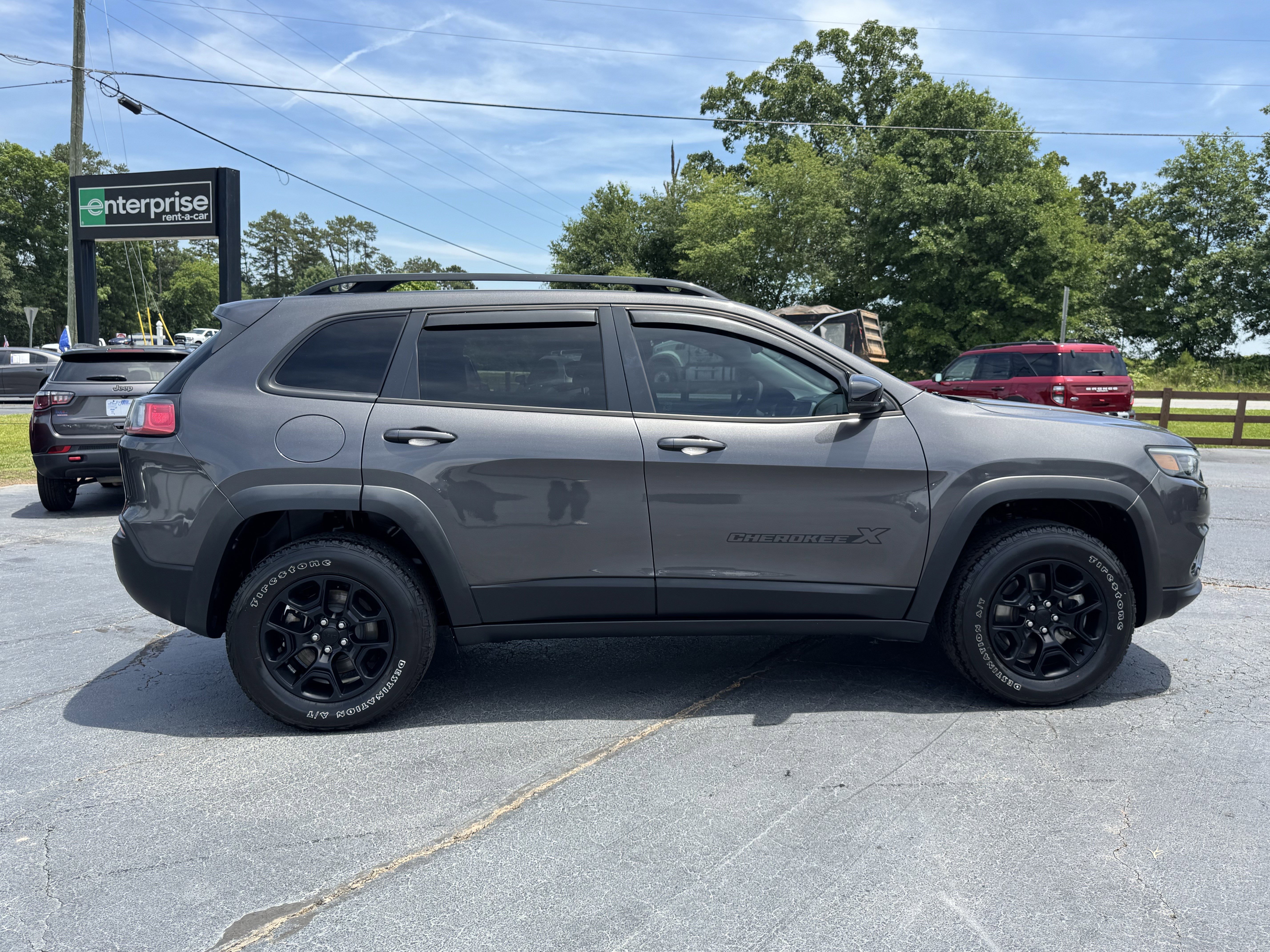 Used 2022 Jeep Cherokee Latitude AWD/4WD video 1