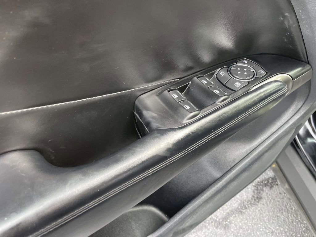 Used 2019 Lincoln MKC Select w/ Select Plus Package image 27