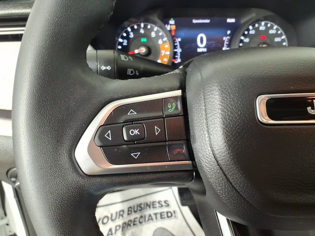 Used 2023 Jeep Compass Latitude image 17