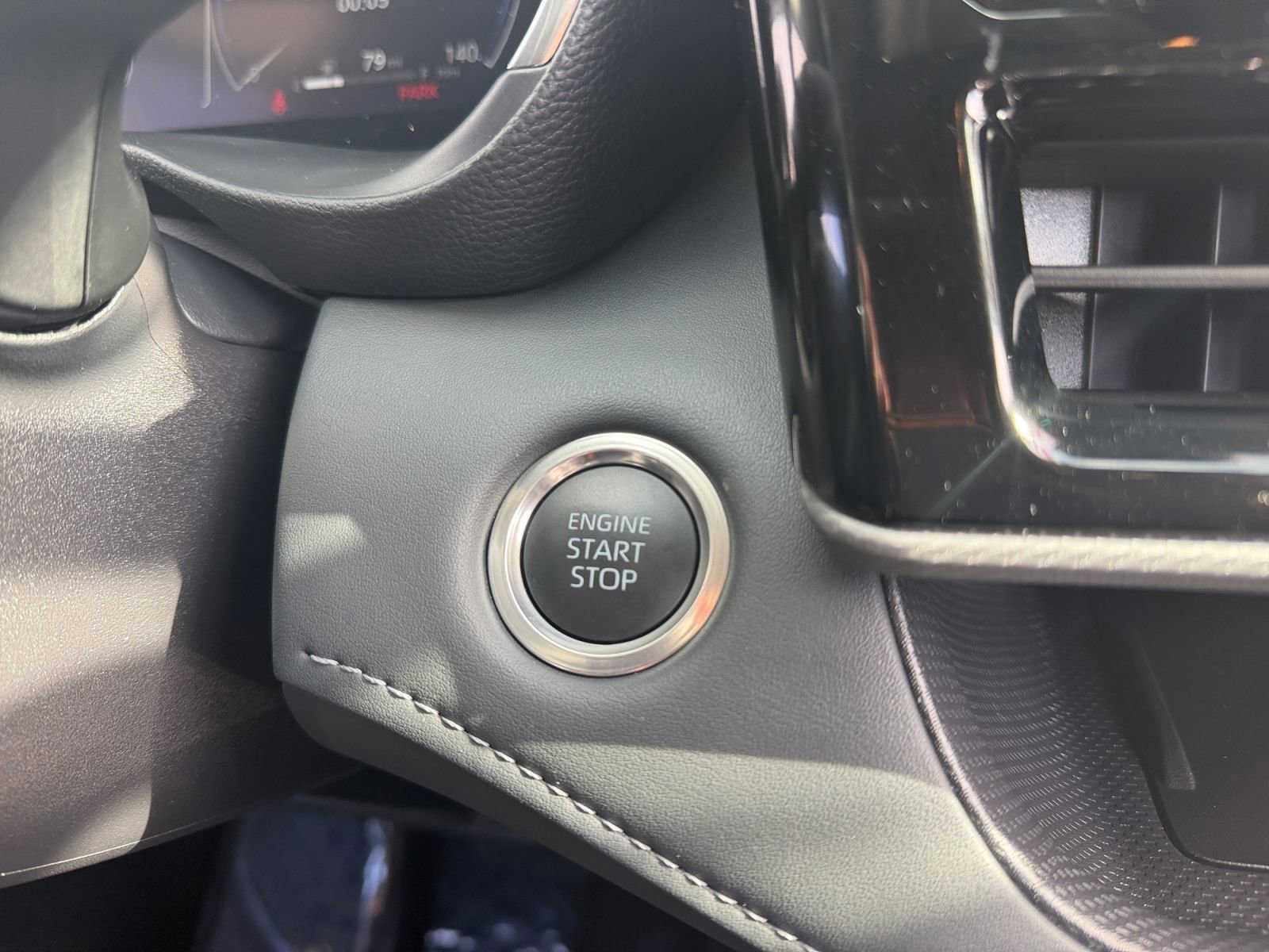 Certified 2025 Toyota Highlander Platinum image 18