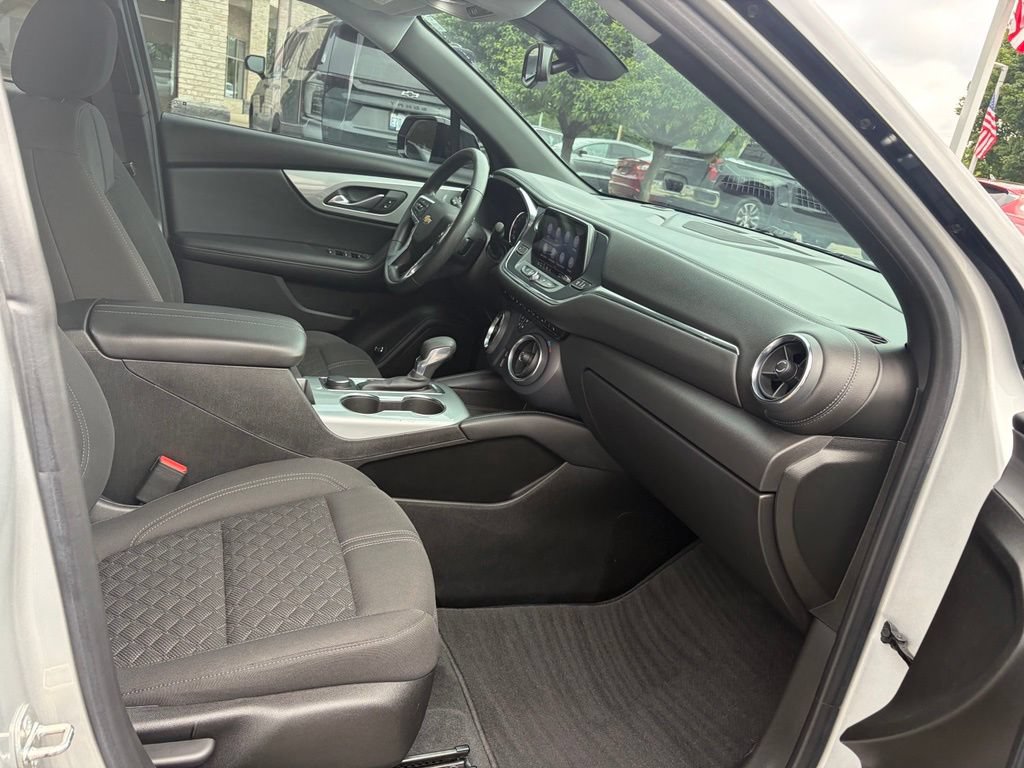 Used 2022 Chevrolet Blazer LT w/ Redline Edition FWD image 28
