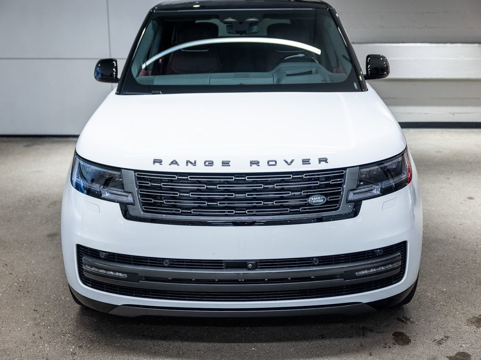 Used 2025 Land Rover Range Rover Autobiography image 12