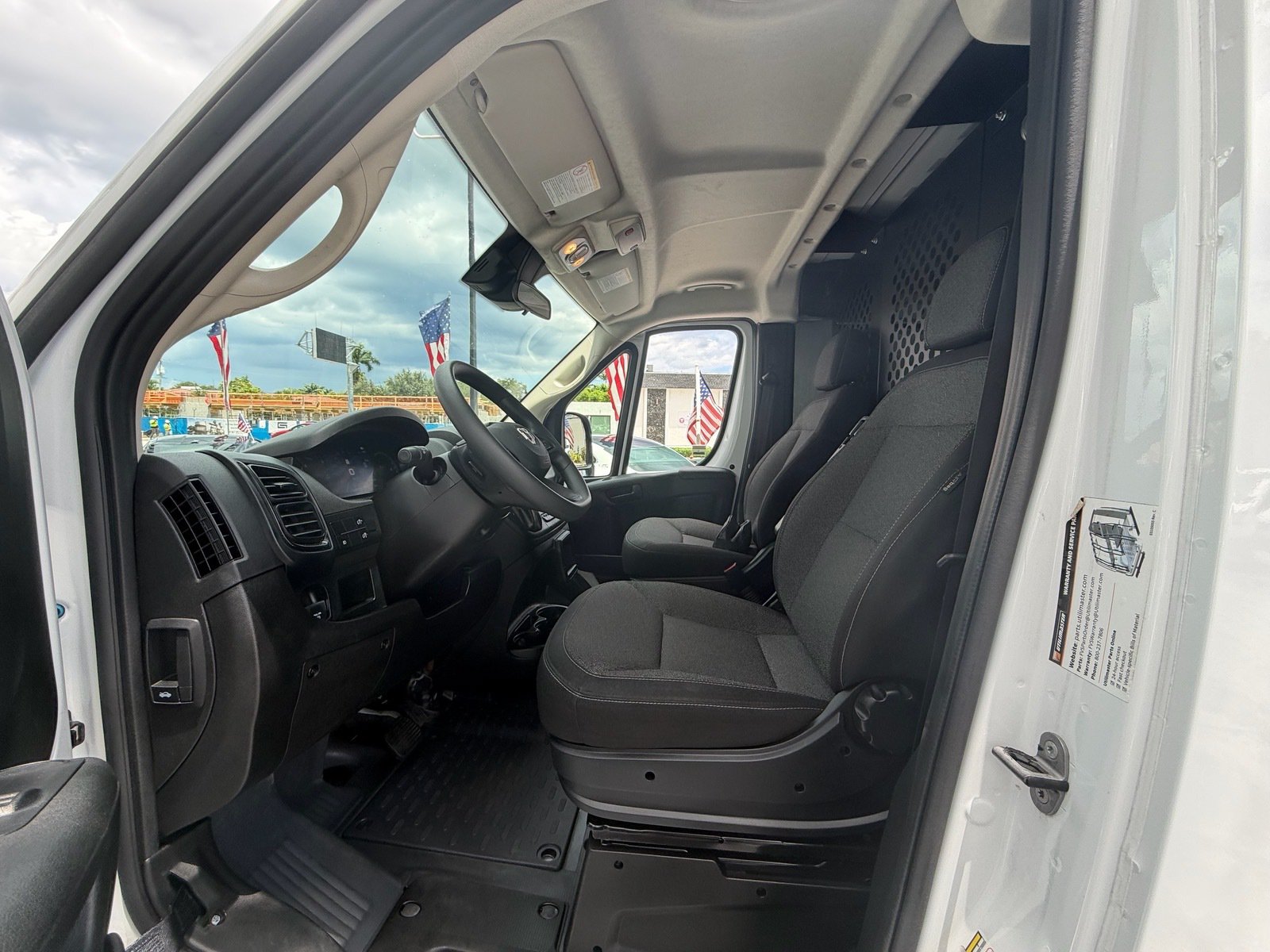 Used 2025 RAM ProMaster 2500 w/ U-Haul Equipment Group FWD image 9