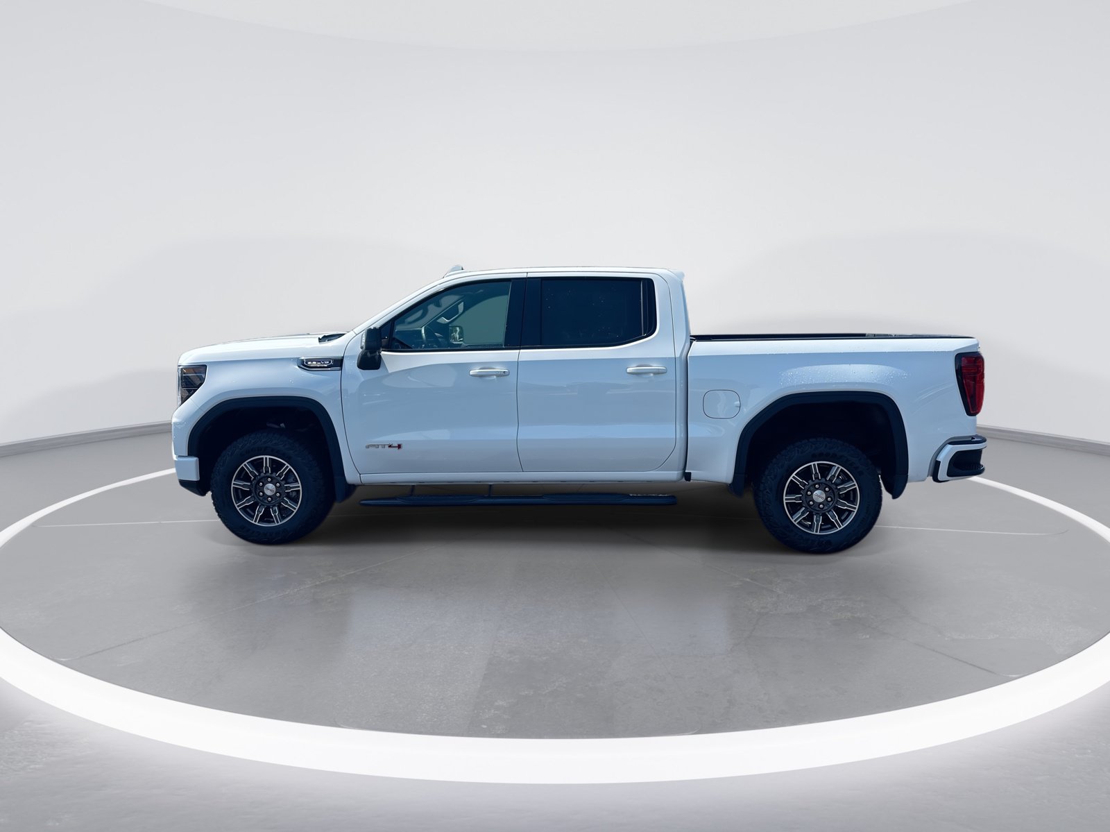 Used 2025 GMC Sierra 1500 AT4 AWD/4WD image 6