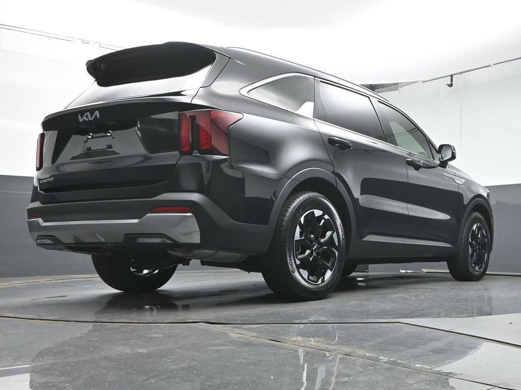 Used 2025 Kia Sorento S w/ Panoramic Sunroof Package FWD image 40