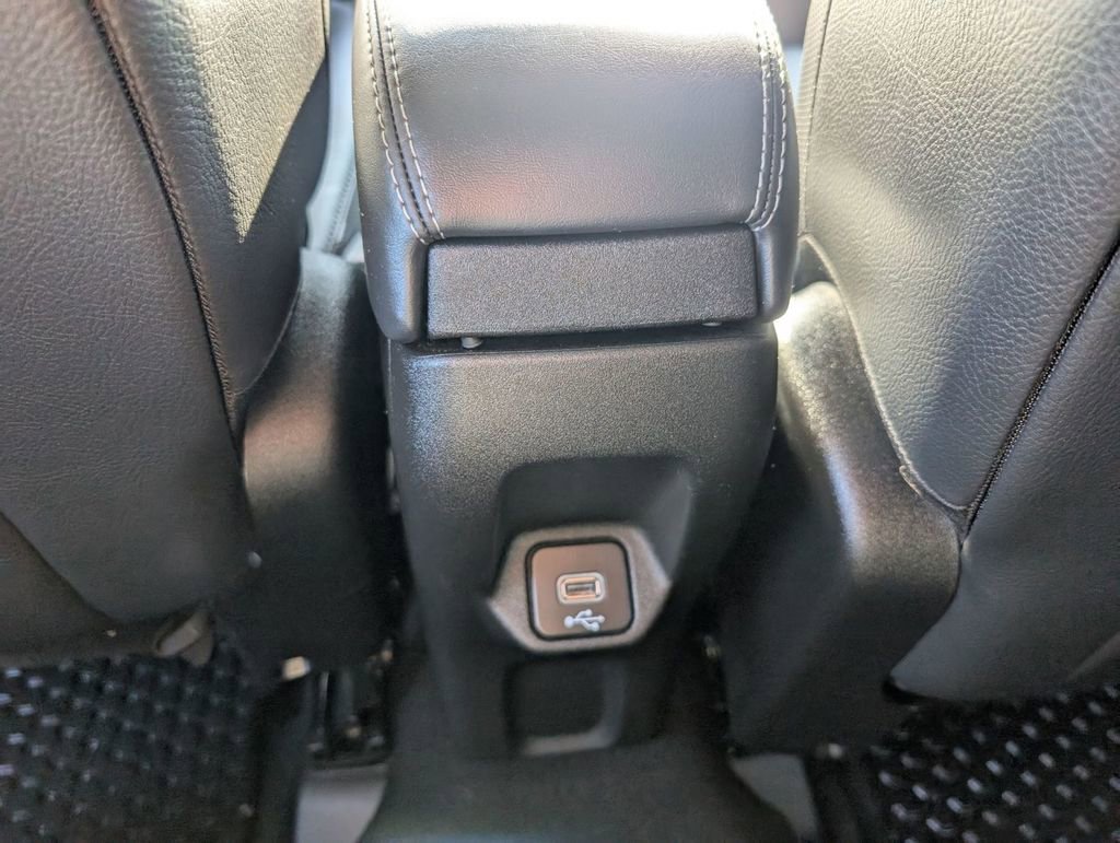 Used 2023 Jeep Renegade Limited image 42