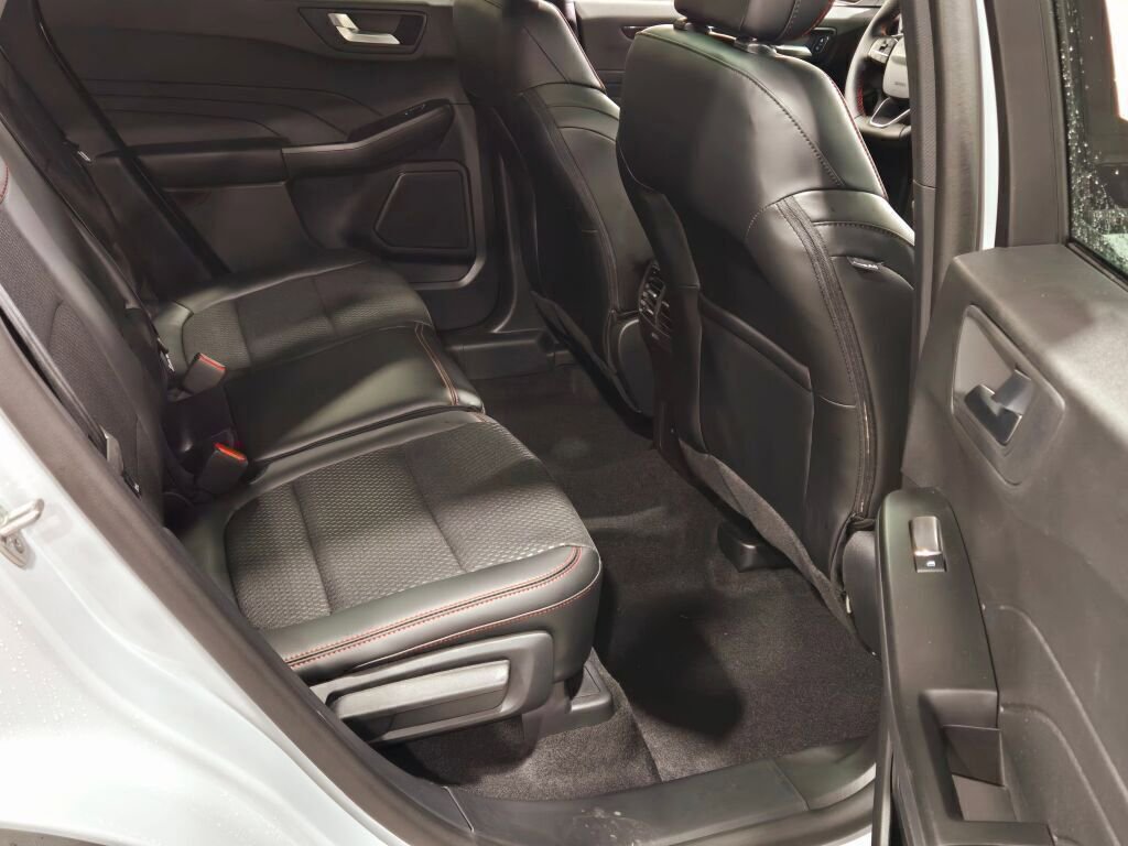 New 2025 Ford Escape ST-Line w/ Tech Pack #1 image 9