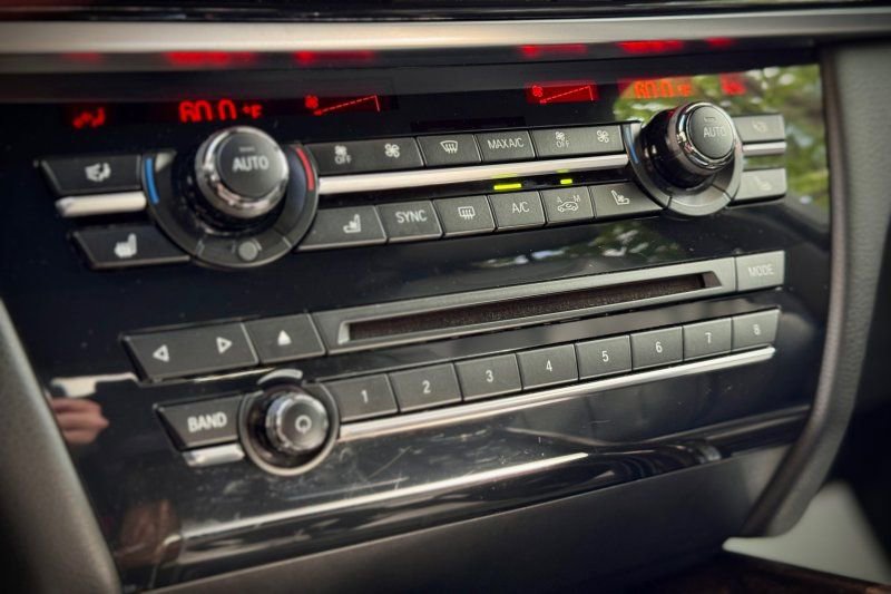 Used 2016 BMW X5 xDrive50i image 16