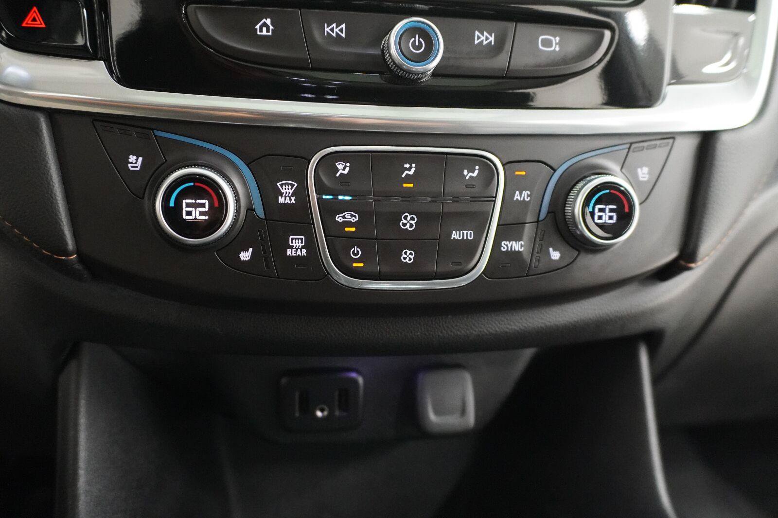 Used 2018 Chevrolet Traverse Premier w/ Driver Confidence II Package FWD image 18