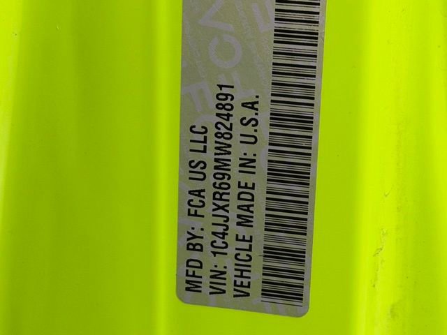 Used 2021 Jeep Wrangler Unlimited Rubicon 4xe w/ Dual Top Group image 28