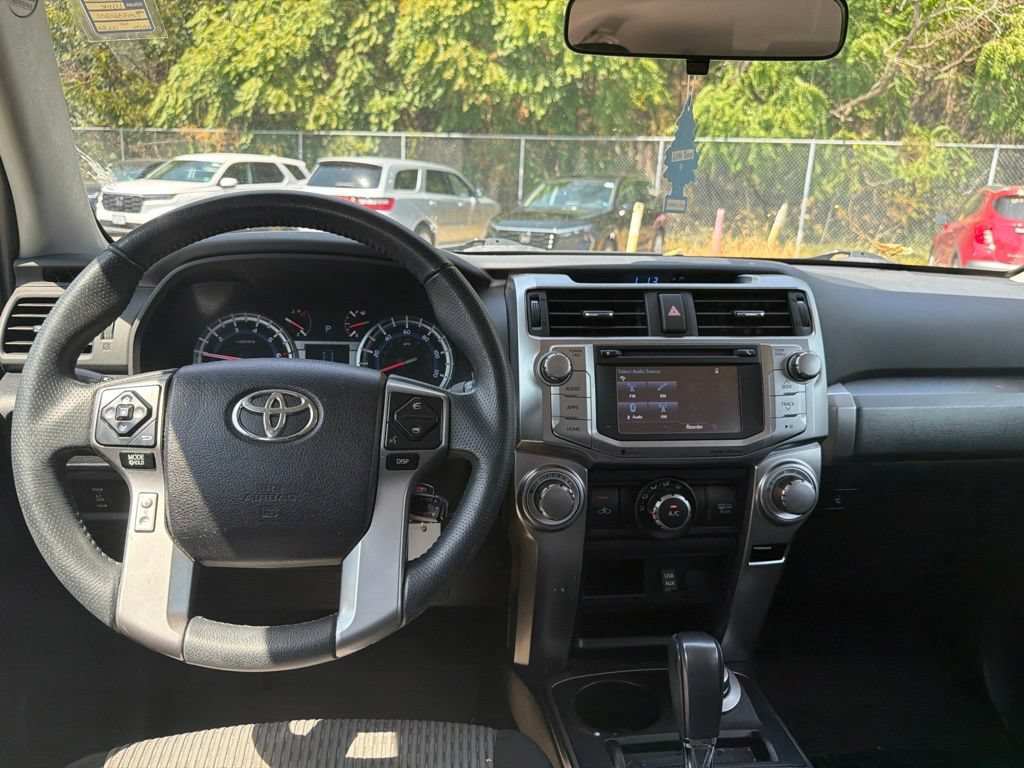 Used 2016 Toyota 4Runner SR5 AWD/4WD image 11