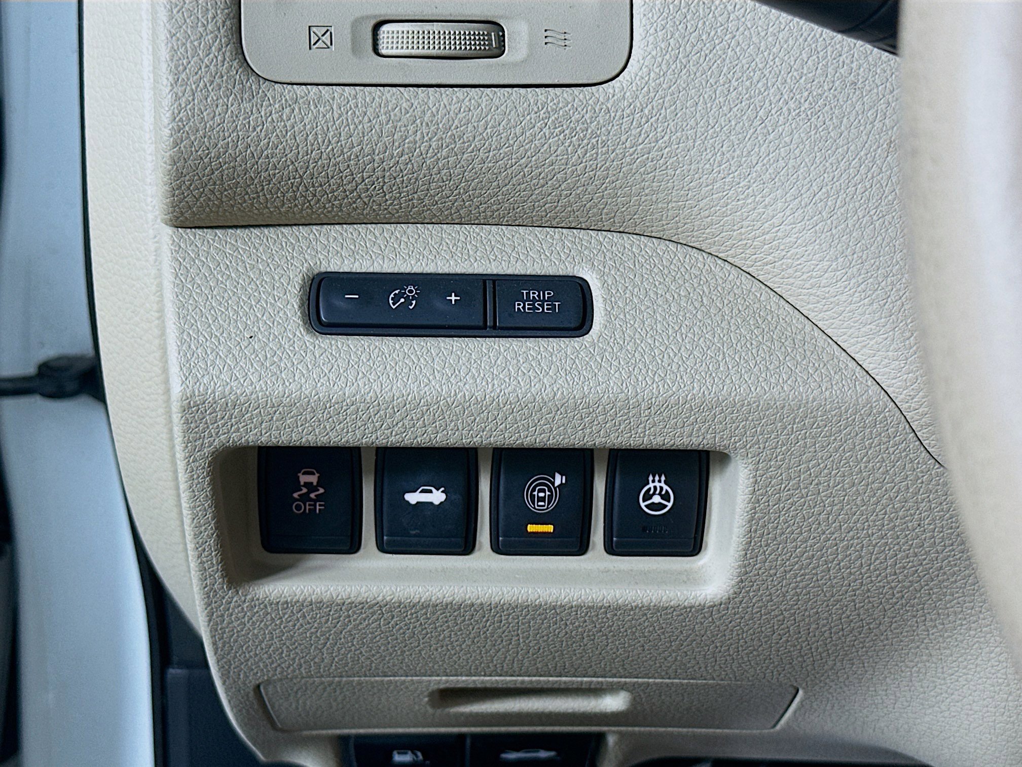 Used 2015 Nissan Altima 2.5 SL w/ Technology Package FWD image 17