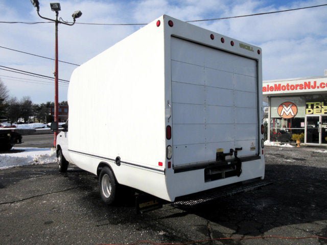 Used 2017 Ford E-350 and Econoline 350 Super Duty w/ Power Windows & Locks Group RWD image 4