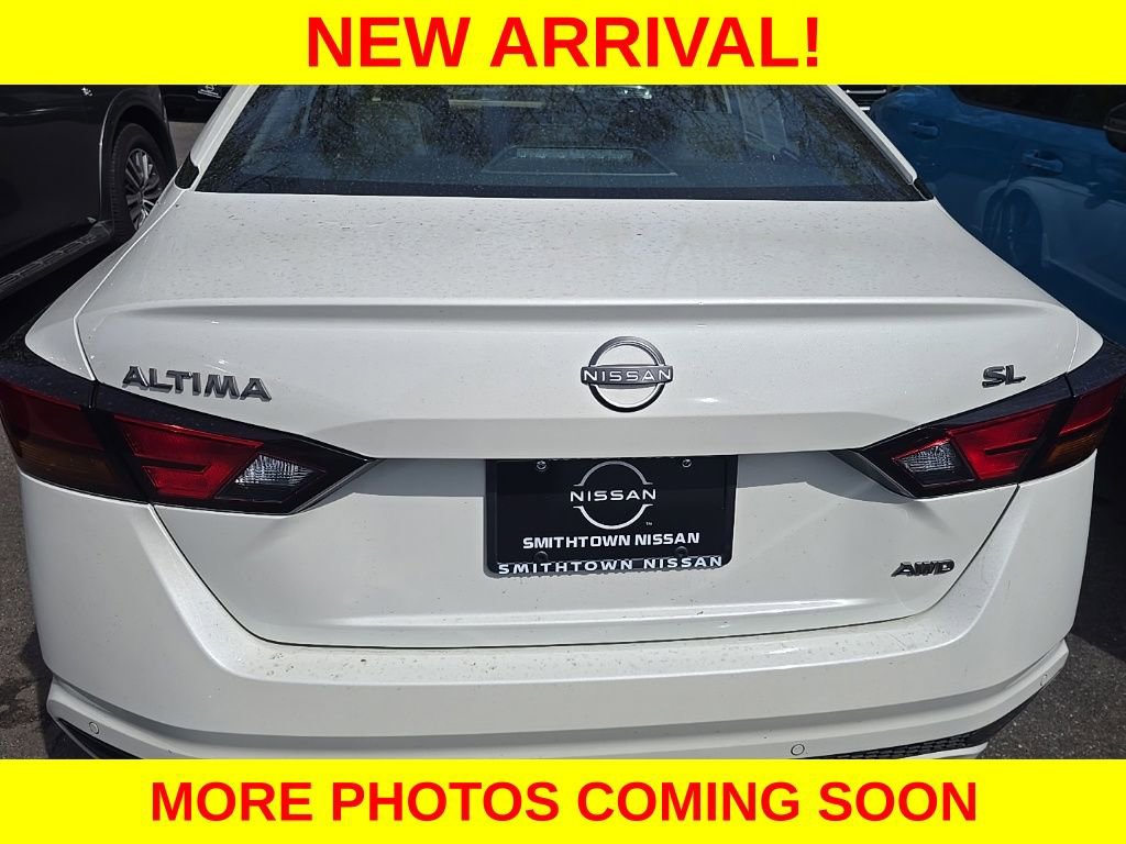 Used 2025 Nissan Altima 2.5 SL AWD/4WD image 14