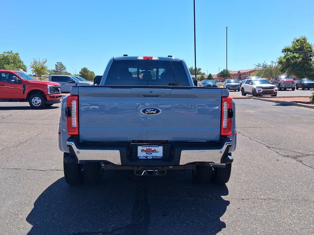 New 2026 Ford F450 Lariat w/ Lariat Premium Package AWD/4WD image 4