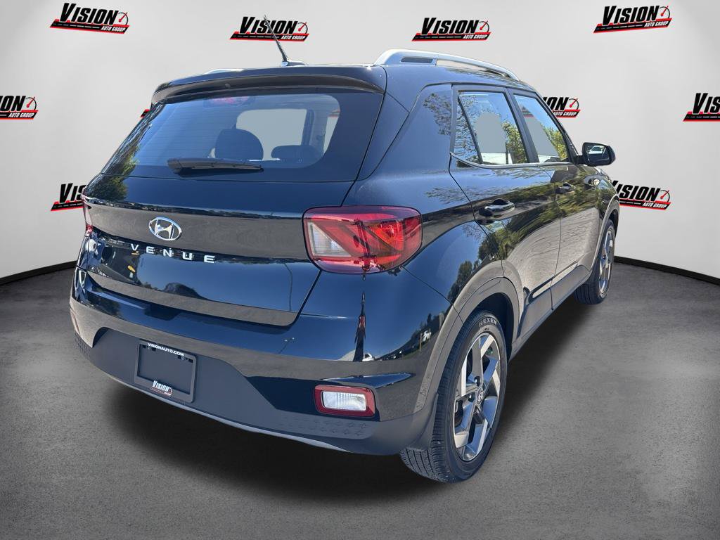 New 2026 Hyundai Venue SEL FWD image 5