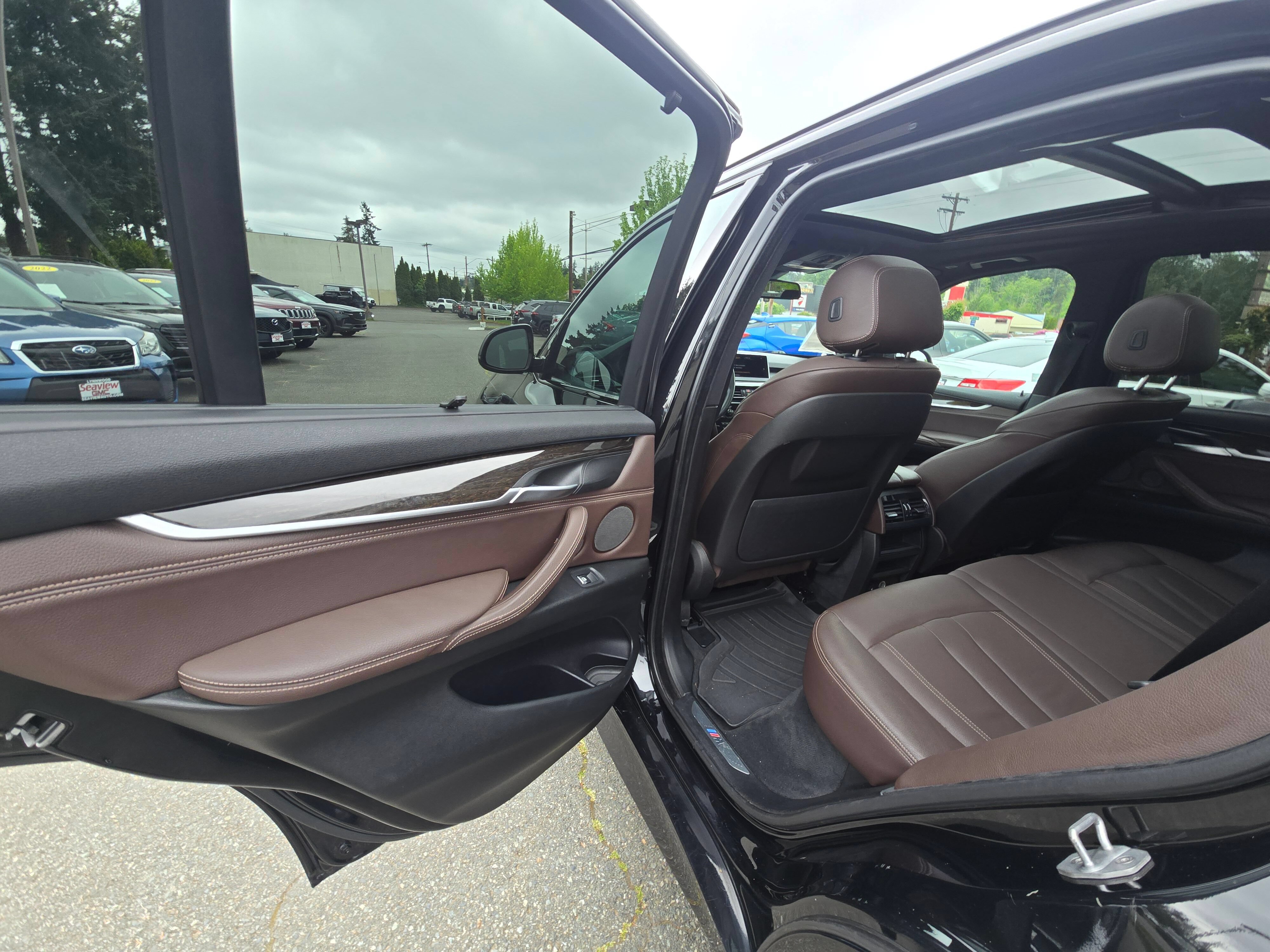Used 2014 BMW X5 xDrive50i AWD/4WD image 15